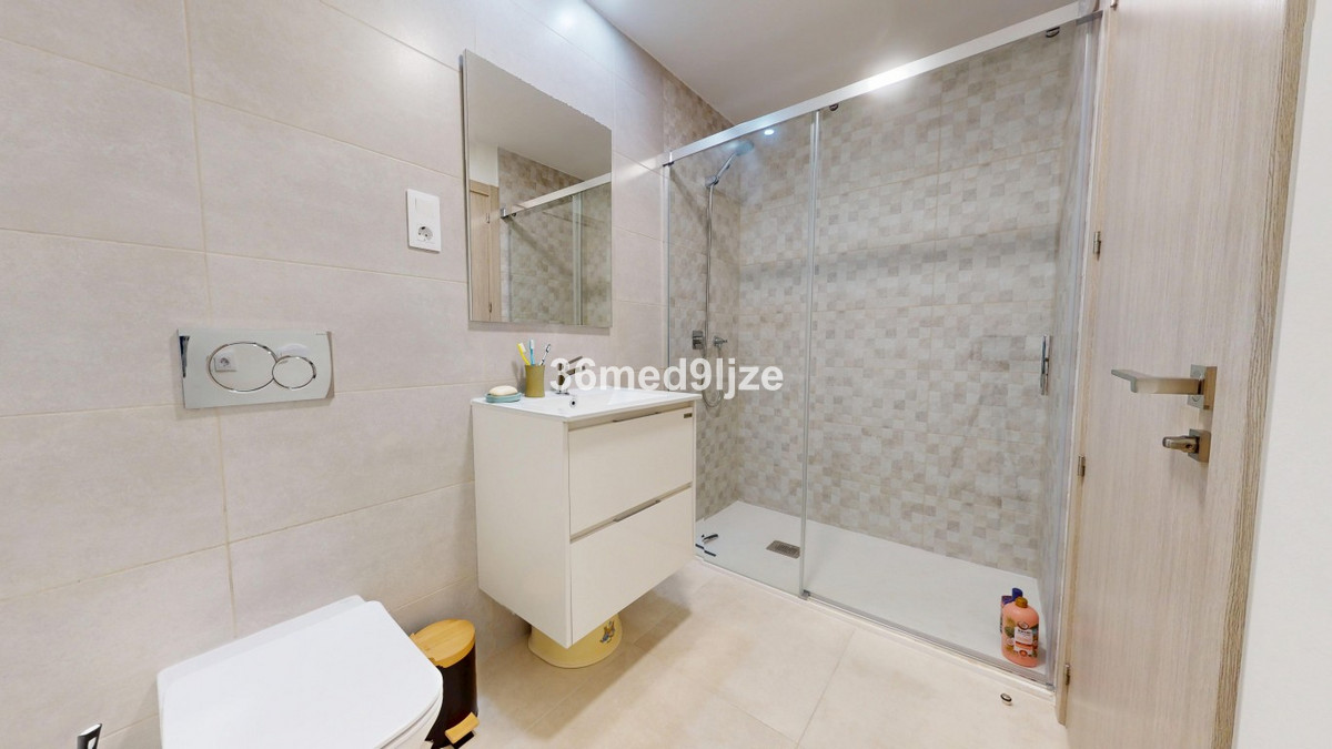 For sale - 1 Bedroom 1 Bathroom Middle Floor Apartment in Mil Palmeras  - Mil Palmeras  - Alicante