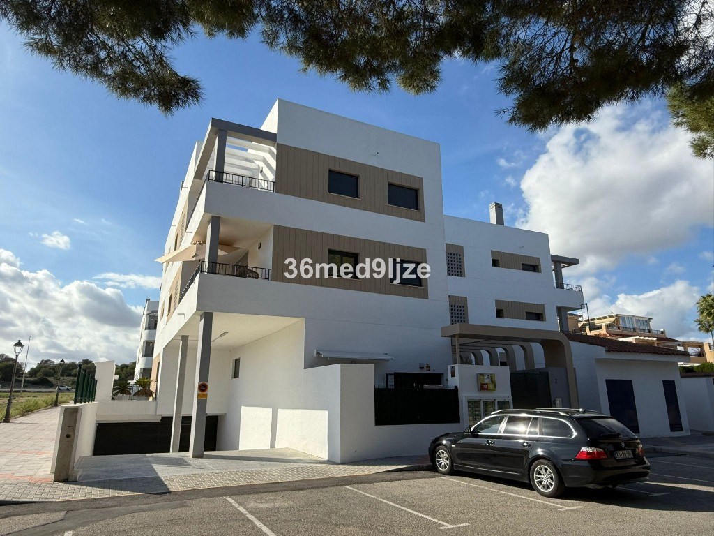 For sale - 1 Bedroom 1 Bathroom Middle Floor Apartment in Mil Palmeras  - Mil Palmeras  - Alicante