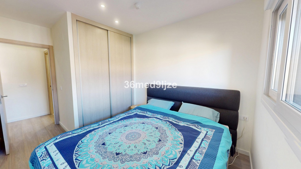 For sale - 1 Bedroom 1 Bathroom Middle Floor Apartment in Mil Palmeras  - Mil Palmeras  - Alicante