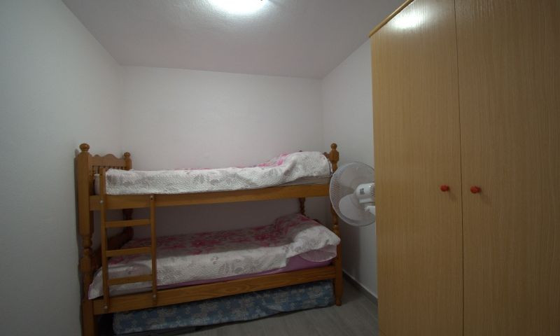 For sale - 3 Bedroom 1 Bathroom Apartment - Middle Floor Apartment in Torrevieja - Torrevieja Centro  - Alicante