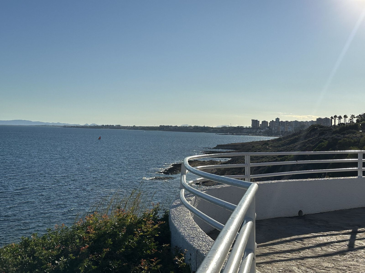 For sale - 4 Bedroom 4 Bathroom House - Townhouse in Orihuela - Orihuela Costa  - Alicante