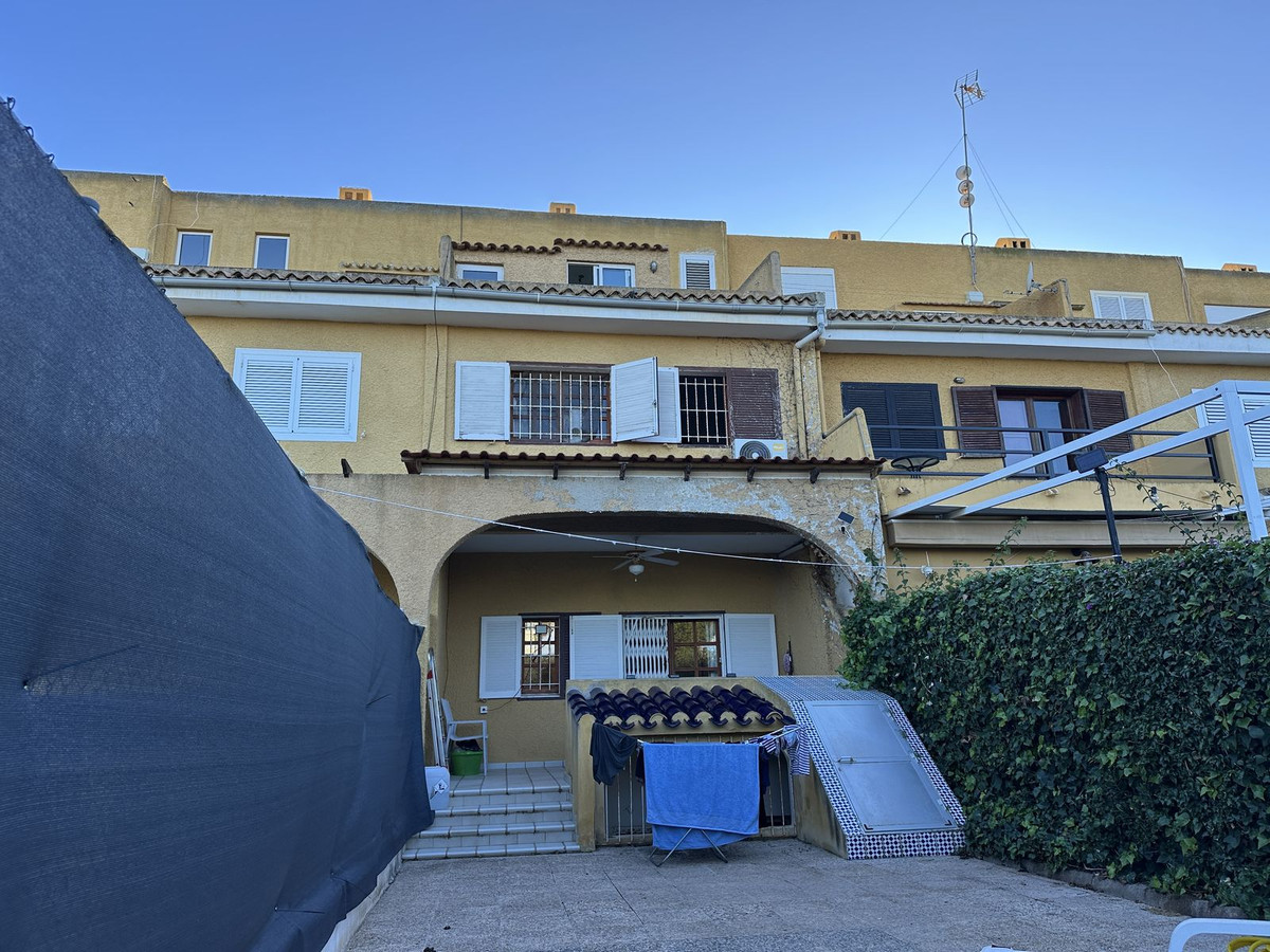 For sale - 4 Bedroom 4 Bathroom House - Townhouse in Orihuela - Orihuela Costa  - Alicante