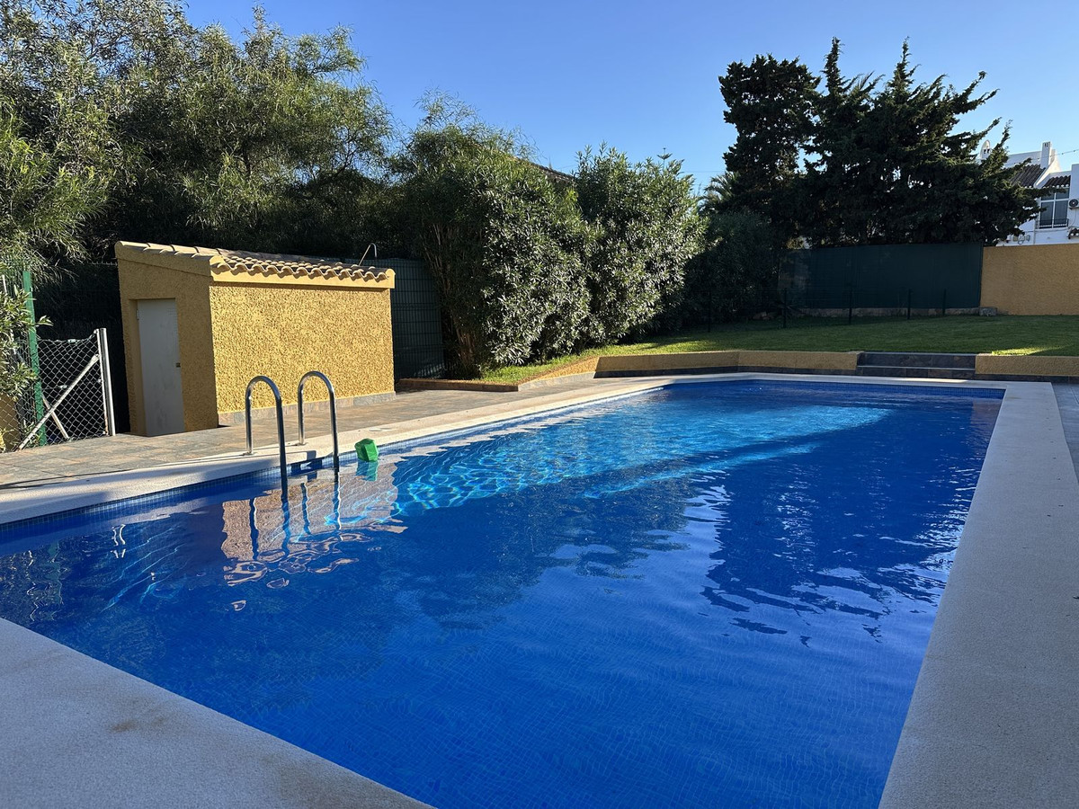 For sale - 4 Bedroom 4 Bathroom House - Townhouse in Orihuela - Orihuela Costa  - Alicante