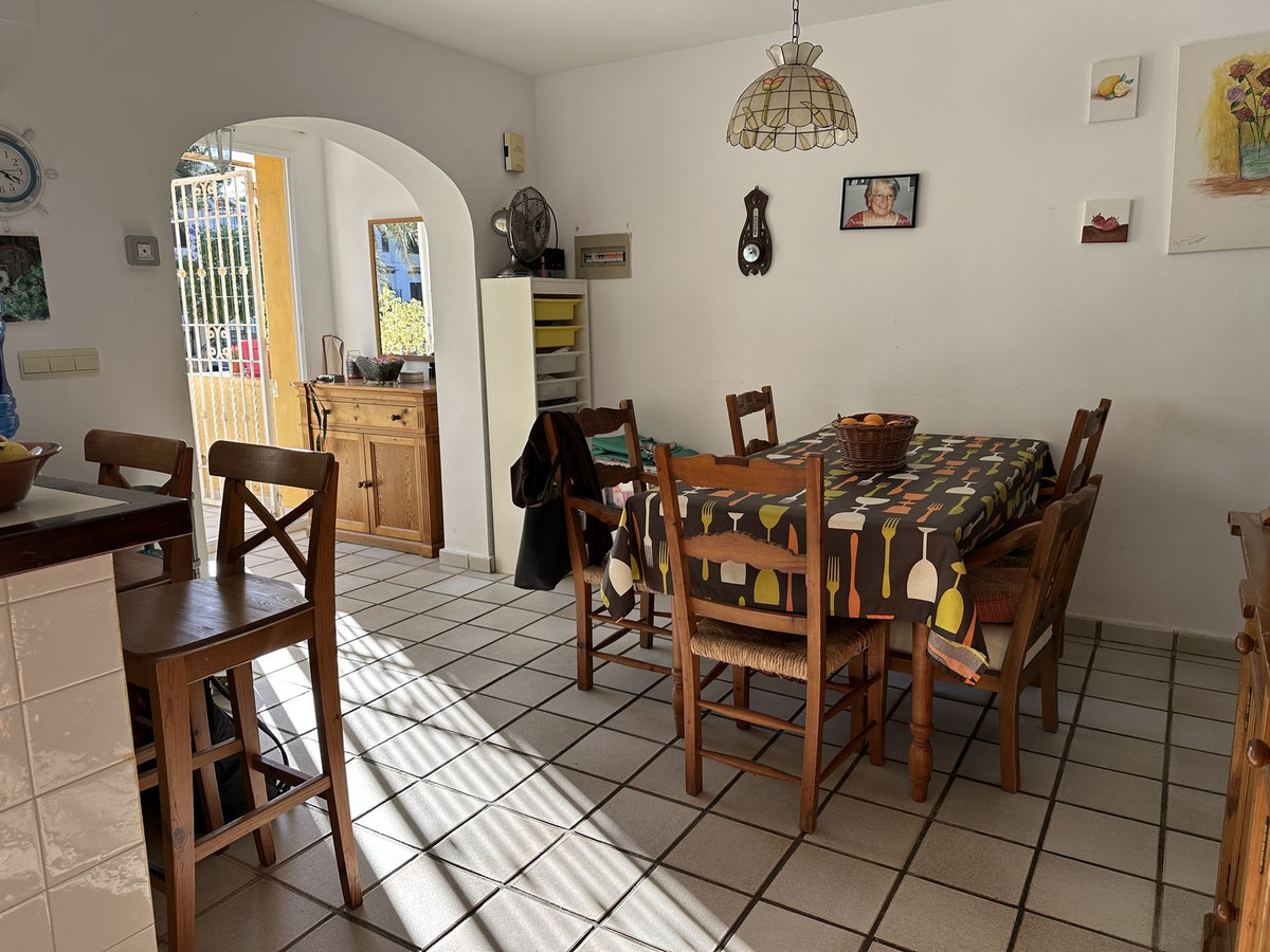 For sale - 4 Bedroom 4 Bathroom House - Townhouse in Orihuela - Orihuela Costa  - Alicante