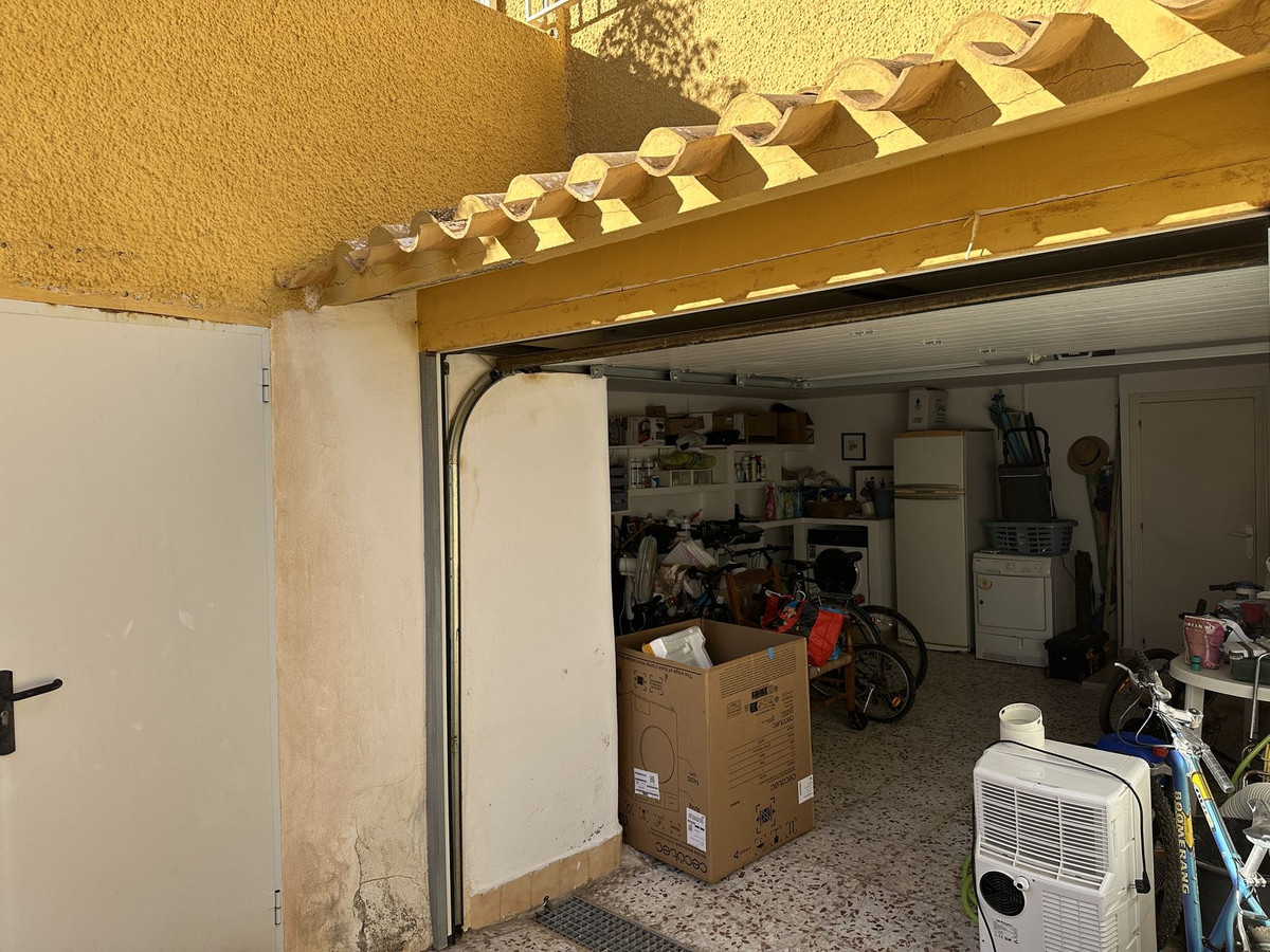 For sale - 4 Bedroom 4 Bathroom House - Townhouse in Orihuela - Orihuela Costa  - Alicante