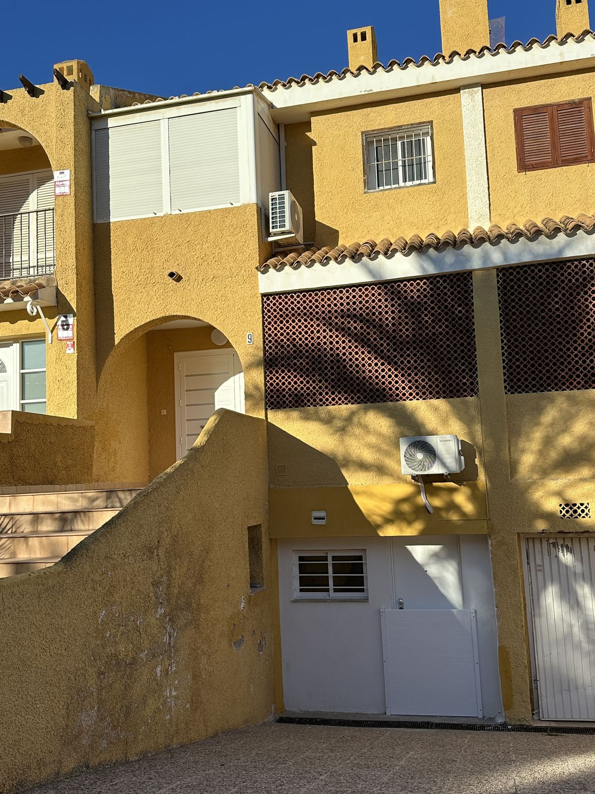 For sale - 4 Bedroom 4 Bathroom House - Townhouse in Orihuela - Orihuela Costa  - Alicante