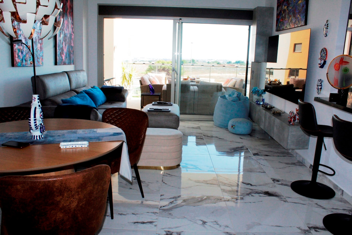 For sale - 2 Bedroom 2 Bathroom Apartment - Middle Floor Apartment in Orihuela - Orihuela Costa  - Alicante