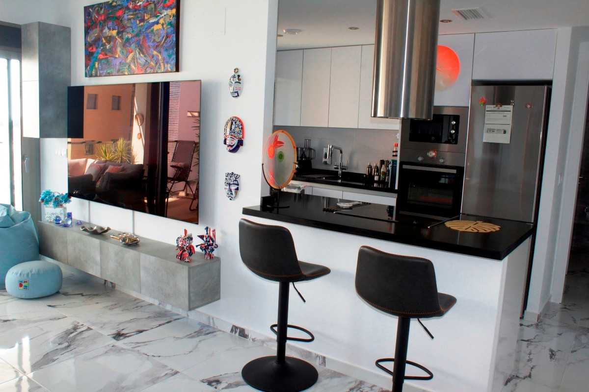 For sale - 2 Bedroom 2 Bathroom Apartment - Middle Floor Apartment in Orihuela - Orihuela Costa  - Alicante