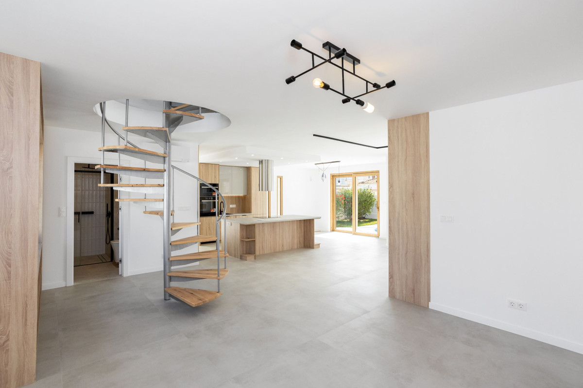 For sale - 3 Bedroom 3 Bathroom House - Detached Villa in Orihuela - Cabo Roig  - Alicante