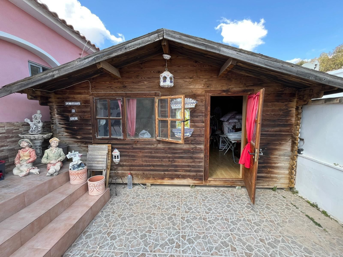 For sale - 4 Bedroom 2 Bathroom House - Detached Villa in Orihuela - Cabo Roig  - Alicante