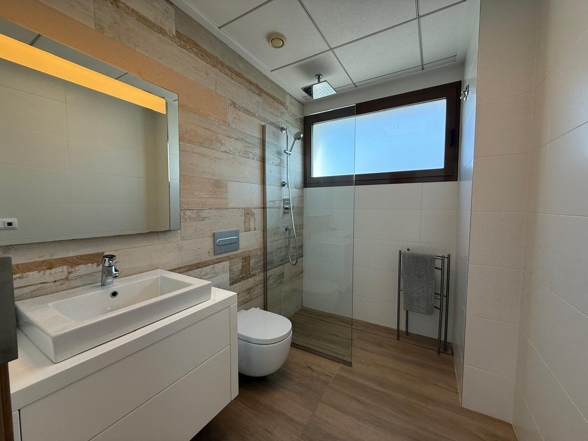 For sale - 3 Bedroom 2 Bathroom House - Detached Villa in Orihuela - Las Colinas Golf  - Alicante