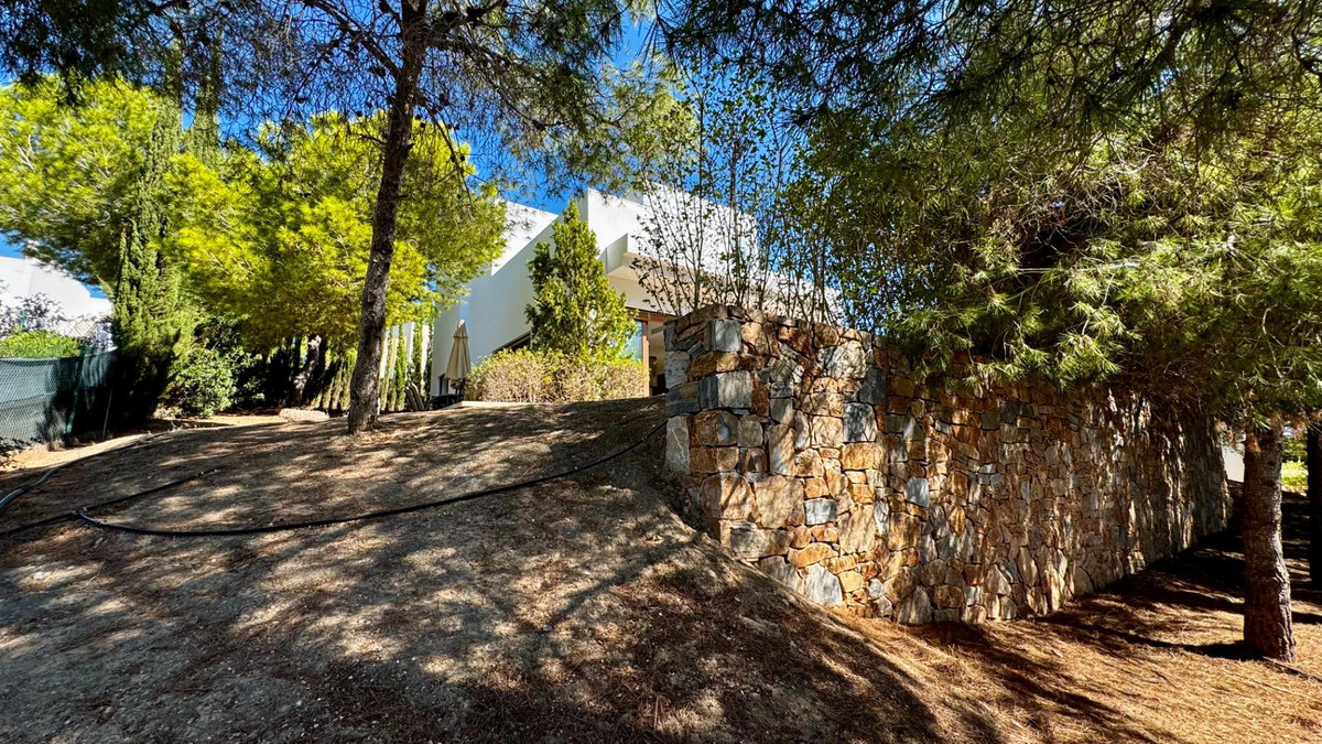 For sale - 3 Bedroom 2 Bathroom House - Detached Villa in Orihuela - Las Colinas Golf  - Alicante