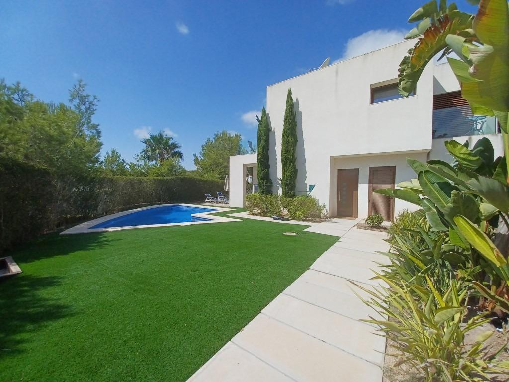 For sale - 3 Bedroom 2 Bathroom House - Detached Villa in Orihuela - Las Colinas Golf  - Alicante