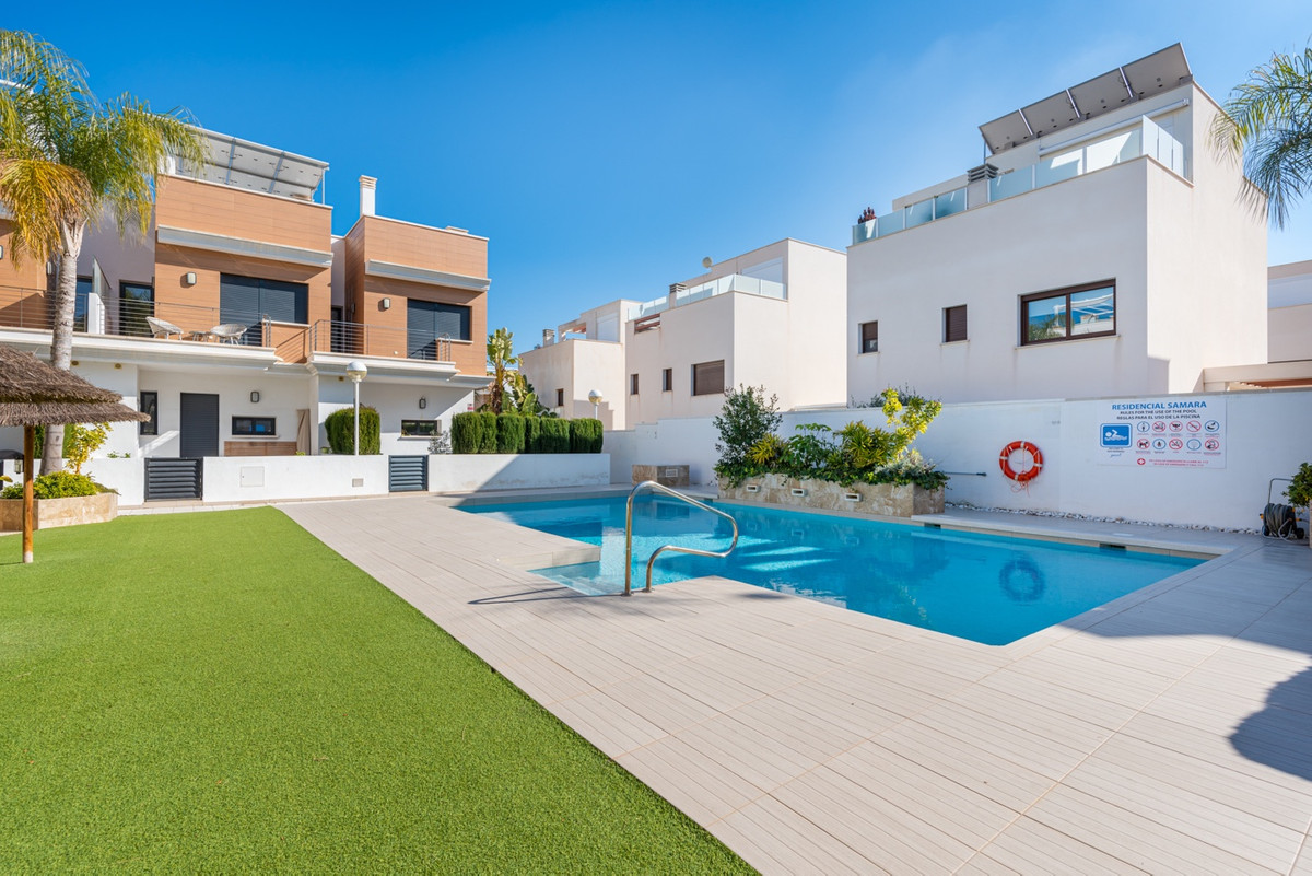 For sale - 3 Bedroom 2 Bathroom House - Townhouse in Rojales - Rojales Centro  - Alicante