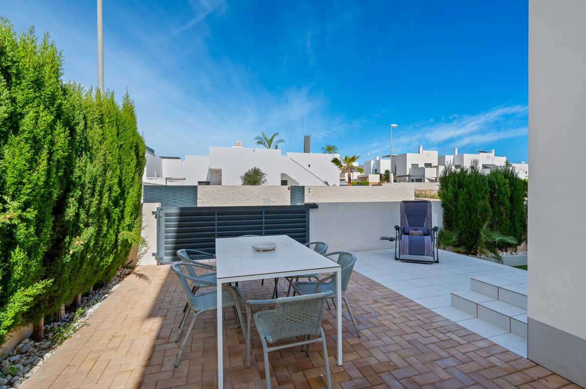 For sale - 3 Bedroom 2 Bathroom House - Townhouse in Rojales - Rojales Centro  - Alicante