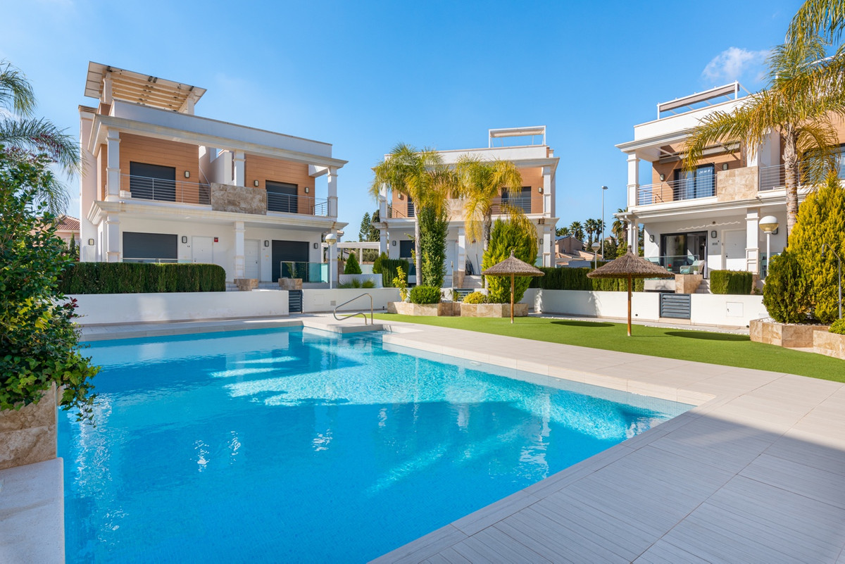 For sale - 3 Bedroom 2 Bathroom House - Townhouse in Rojales - Rojales Centro  - Alicante