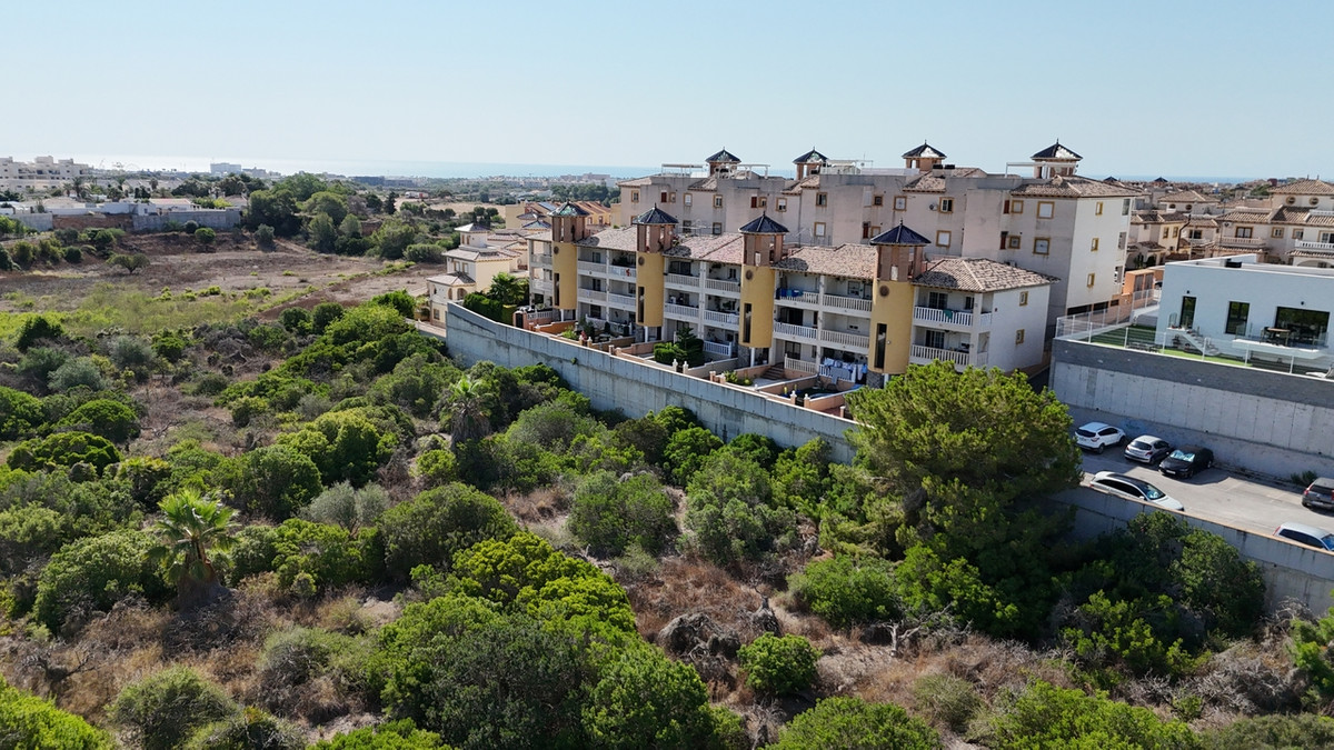 For sale - 2 Bedroom 1 Bathroom Ground Floor Apartment in Cabo Roig  - Cabo Roig  - Alicante