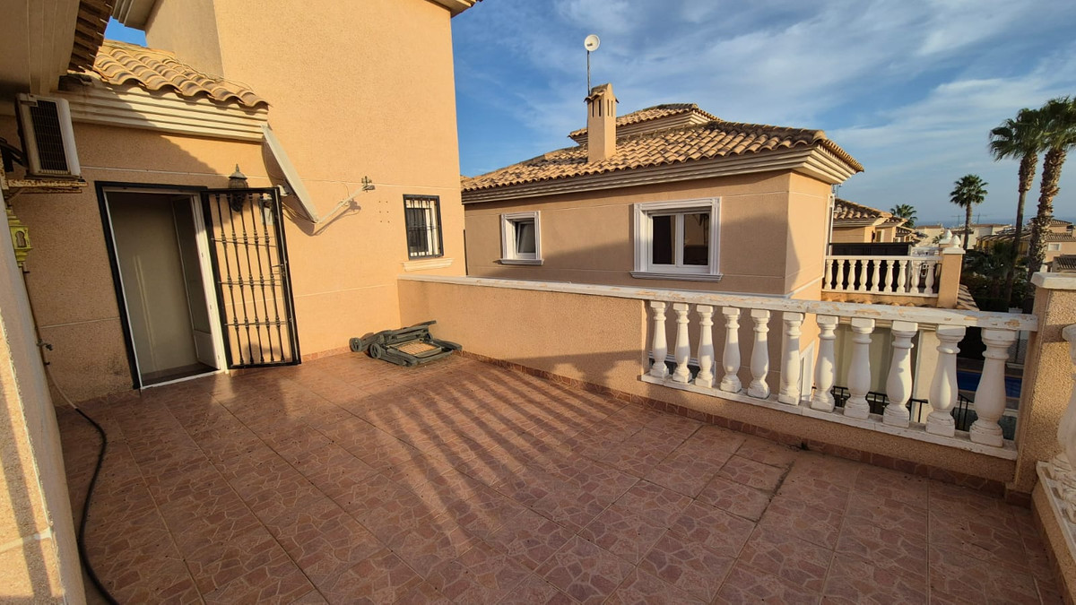 For sale - 2 Bedroom 2 Bathroom House - Detached Villa in Orihuela - Orihuela Costa  - Alicante