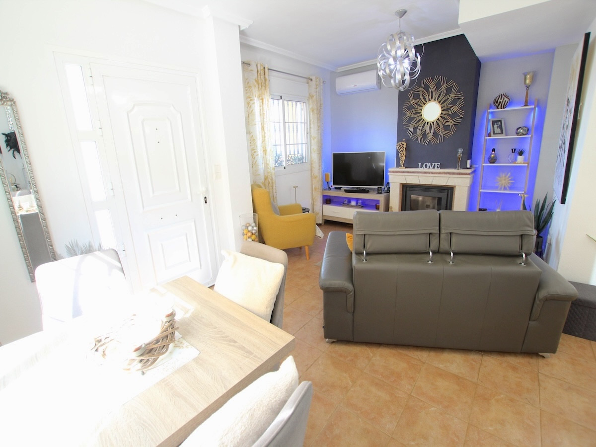 For sale - 3 Bedroom 2 Bathroom House - Detached Villa in Guardamar del Segura - Guardamar del Segura Centro  - Alicante