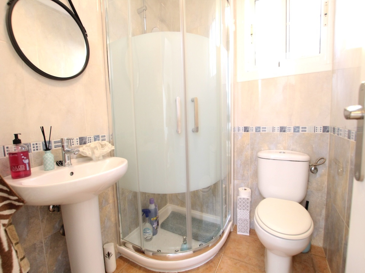 For sale - 3 Bedroom 2 Bathroom House - Detached Villa in Guardamar del Segura - Guardamar del Segura Centro  - Alicante