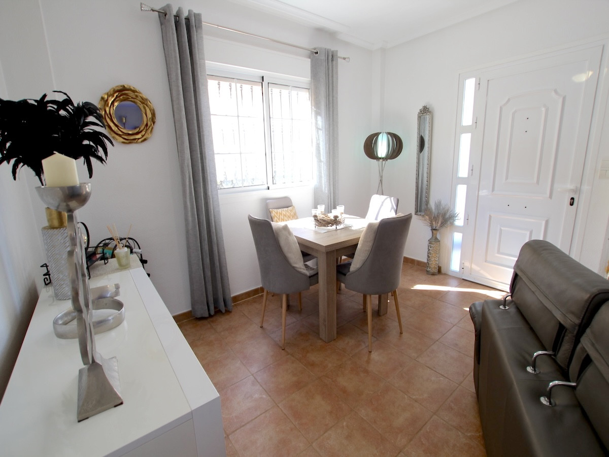 For sale - 3 Bedroom 2 Bathroom House - Detached Villa in Guardamar del Segura - Guardamar del Segura Centro  - Alicante