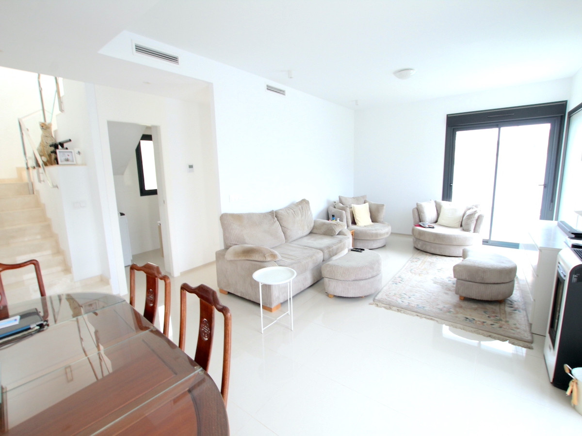 For sale - 4 Bedroom 4 Bathroom House - Detached Villa in Ciudad Quesada - Ciudad Quesada  - Alicante