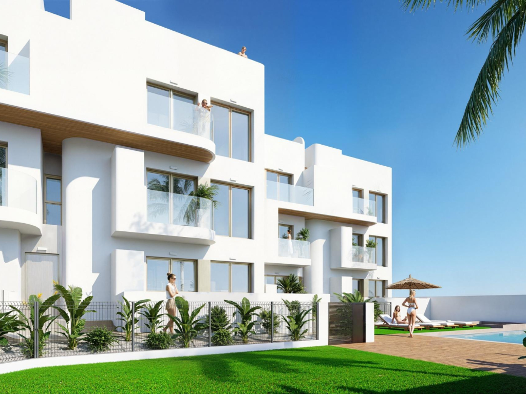 3 Bedroom 2 Bathroom Apartment in Los Alcazares