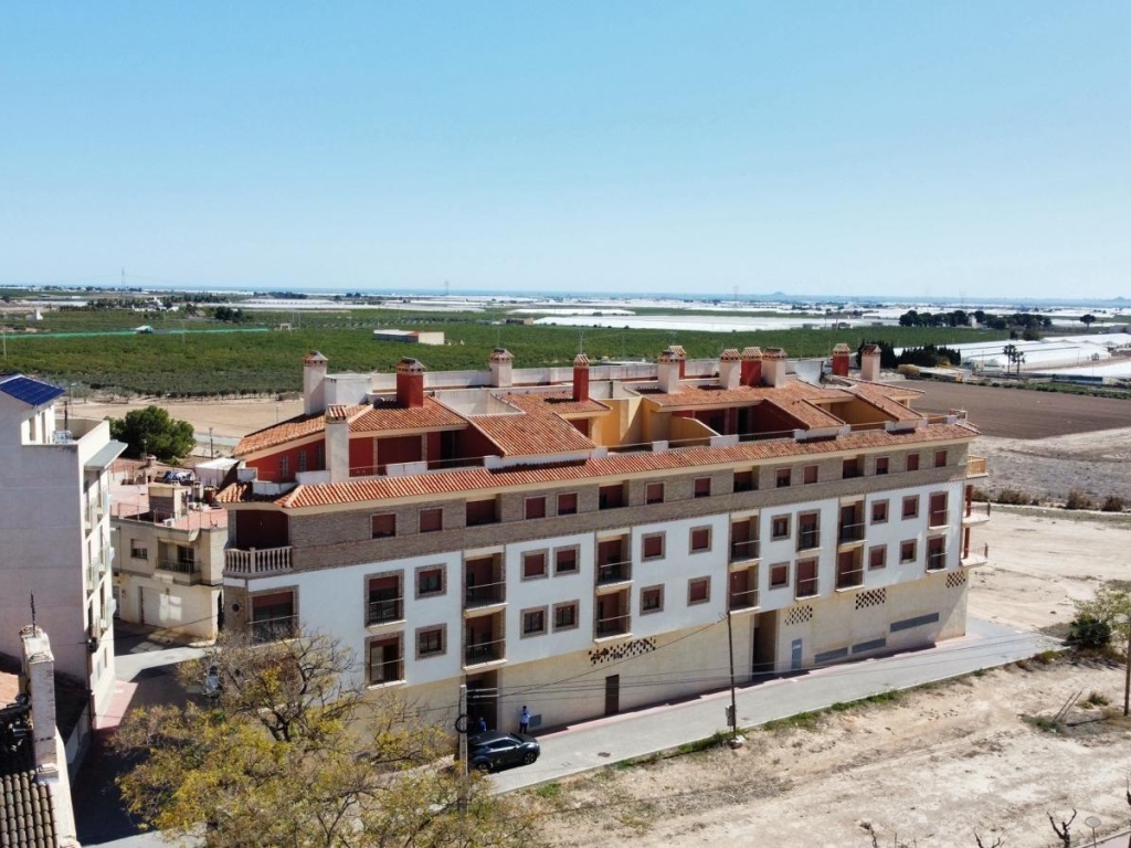 3 Bedroom 2 Bathroom Apartment in Avileses