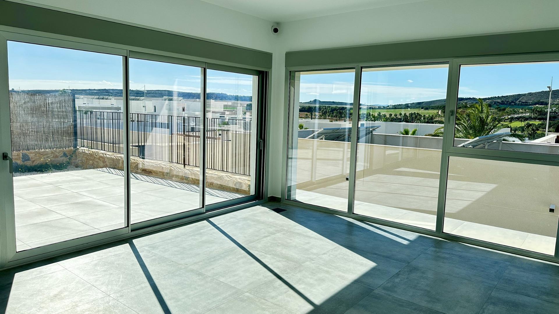 For sale - 4 Bedroom 3 Bathroom Villa in Algorfa - La Finca Golf  - Alicante