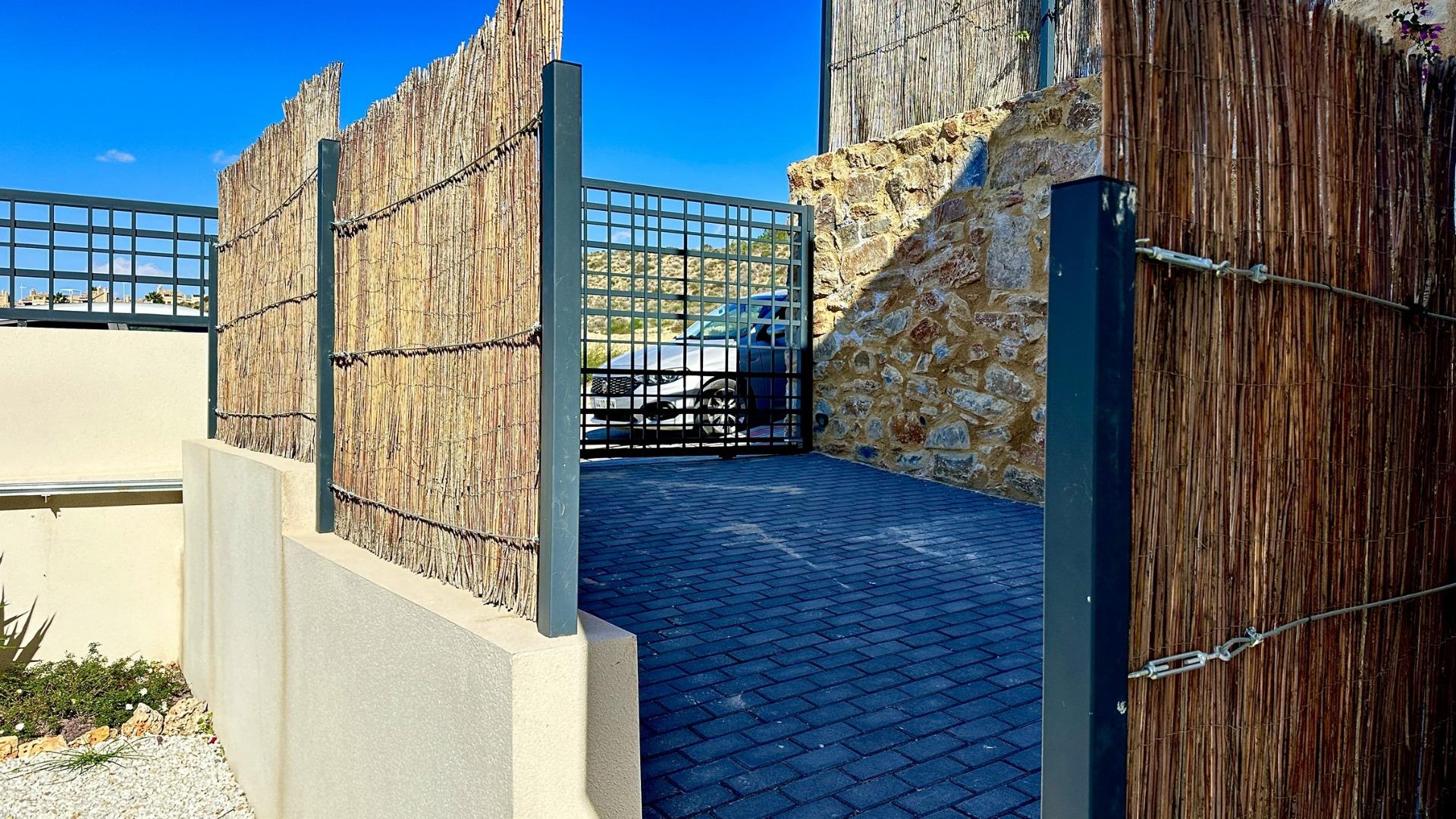 For sale - 4 Bedroom 3 Bathroom Villa in Algorfa - La Finca Golf  - Alicante