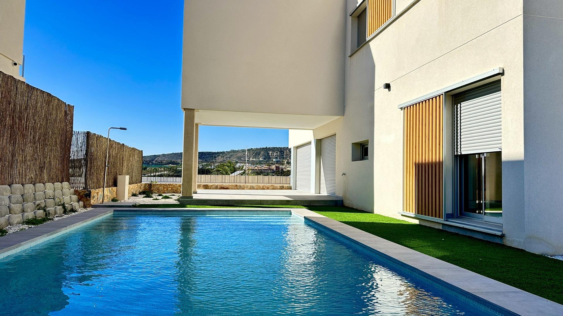 For sale - 4 Bedroom 3 Bathroom Villa in Algorfa - La Finca Golf  - Alicante