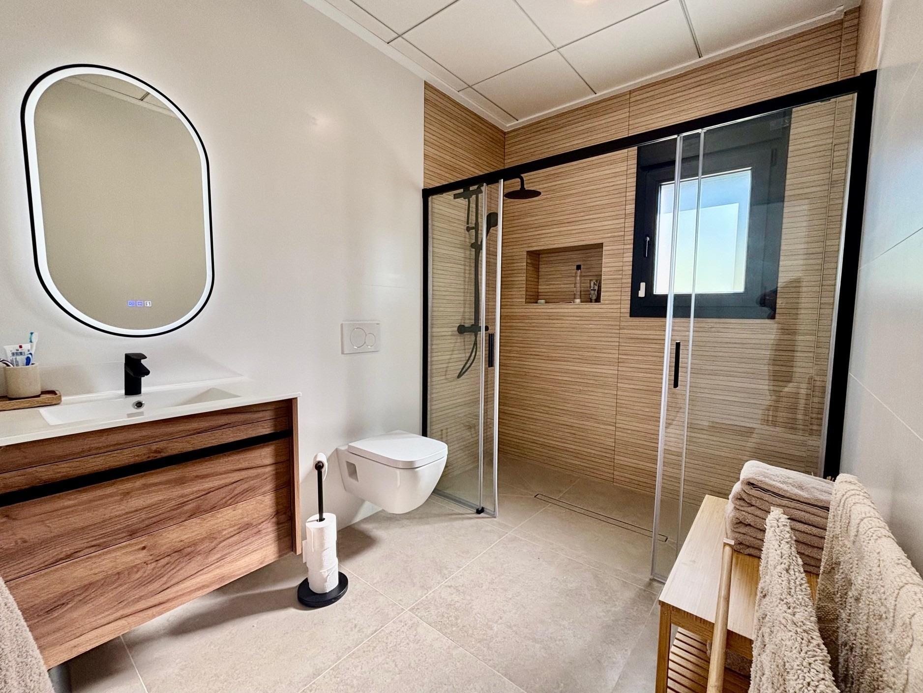 For sale - 3 Bedroom 2 Bathroom Villa in Rafal - polideportivo  - Alicante