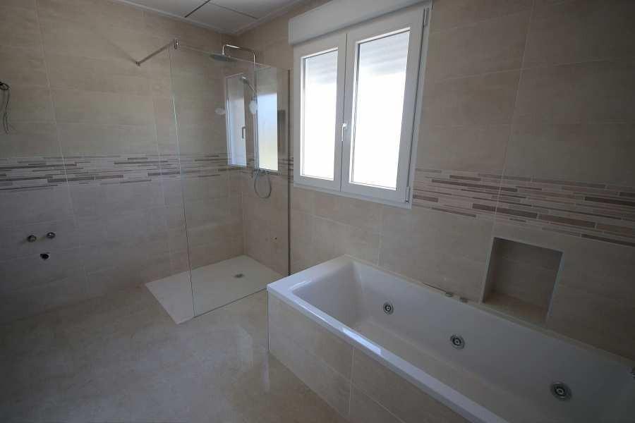 For sale - 4 Bedroom 3 Bathroom Villa in Pinoso - Camino Del Prado  - Alicante