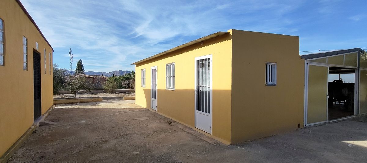For sale - 4 Bedroom 3 Bathroom Finca in Bigastro - , ORIHUELA, Alicante, Spain - Alicante