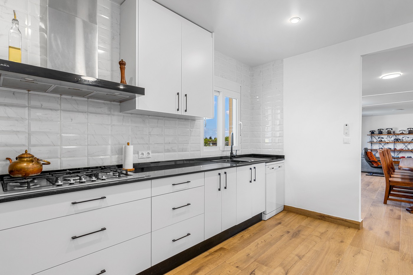 For sale - 6 Bedroom 3 Bathroom Villa in Los Montesinos - Los Montesinos  - Alicante