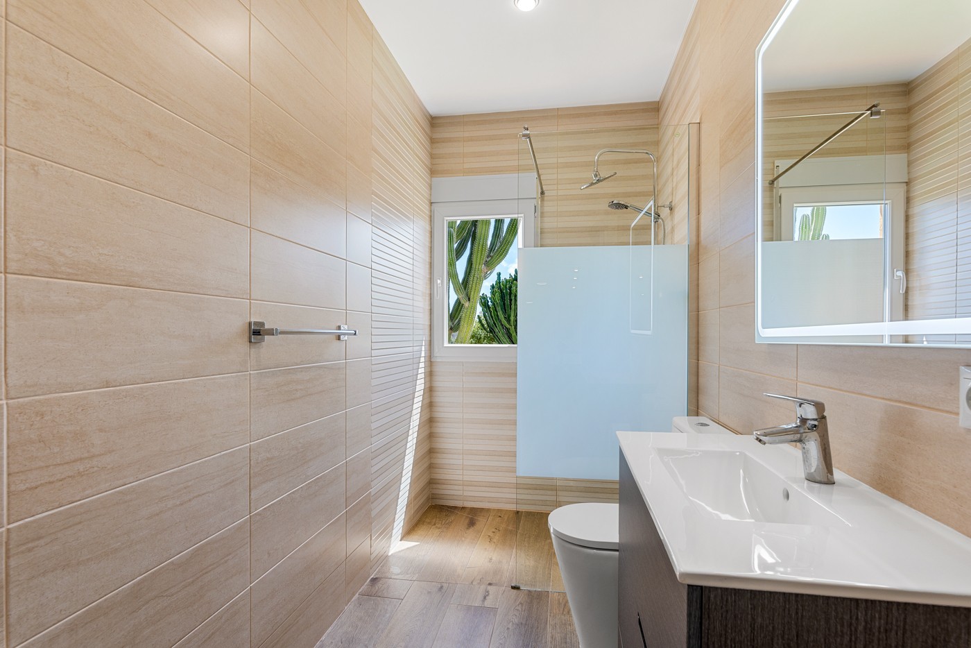 For sale - 6 Bedroom 3 Bathroom Villa in Los Montesinos - Los Montesinos  - Alicante