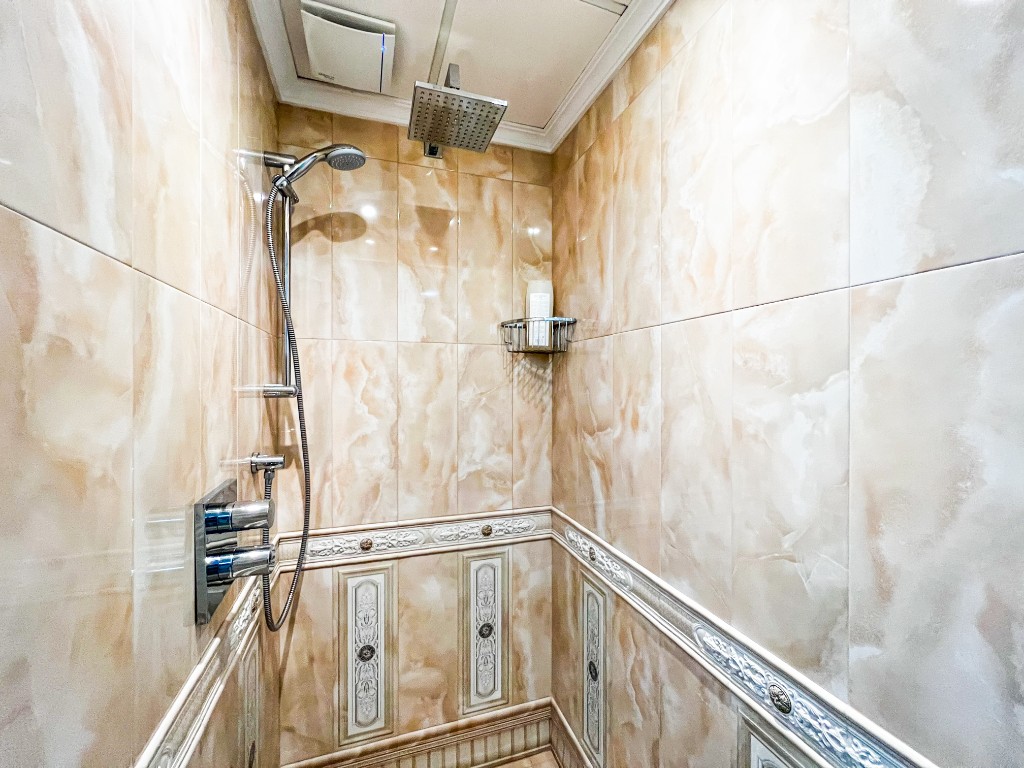 For sale - 5 Bedroom 4 Bathroom Villa in La Mata - La Mata  - Alicante