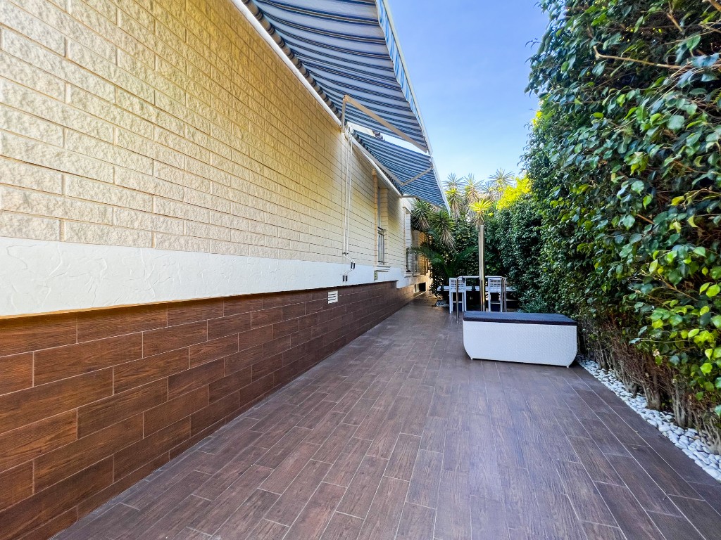 For sale - 5 Bedroom 4 Bathroom Villa in La Mata - La Mata  - Alicante