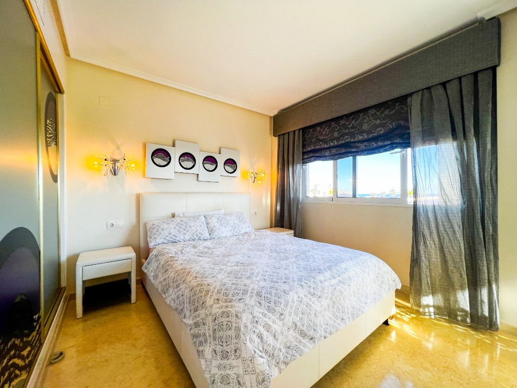 For sale - 5 Bedroom 4 Bathroom Villa in La Mata - La Mata  - Alicante