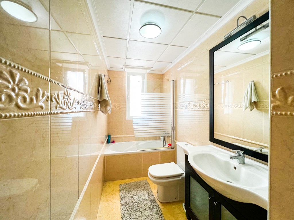 For sale - 5 Bedroom 4 Bathroom Villa in La Mata - La Mata  - Alicante