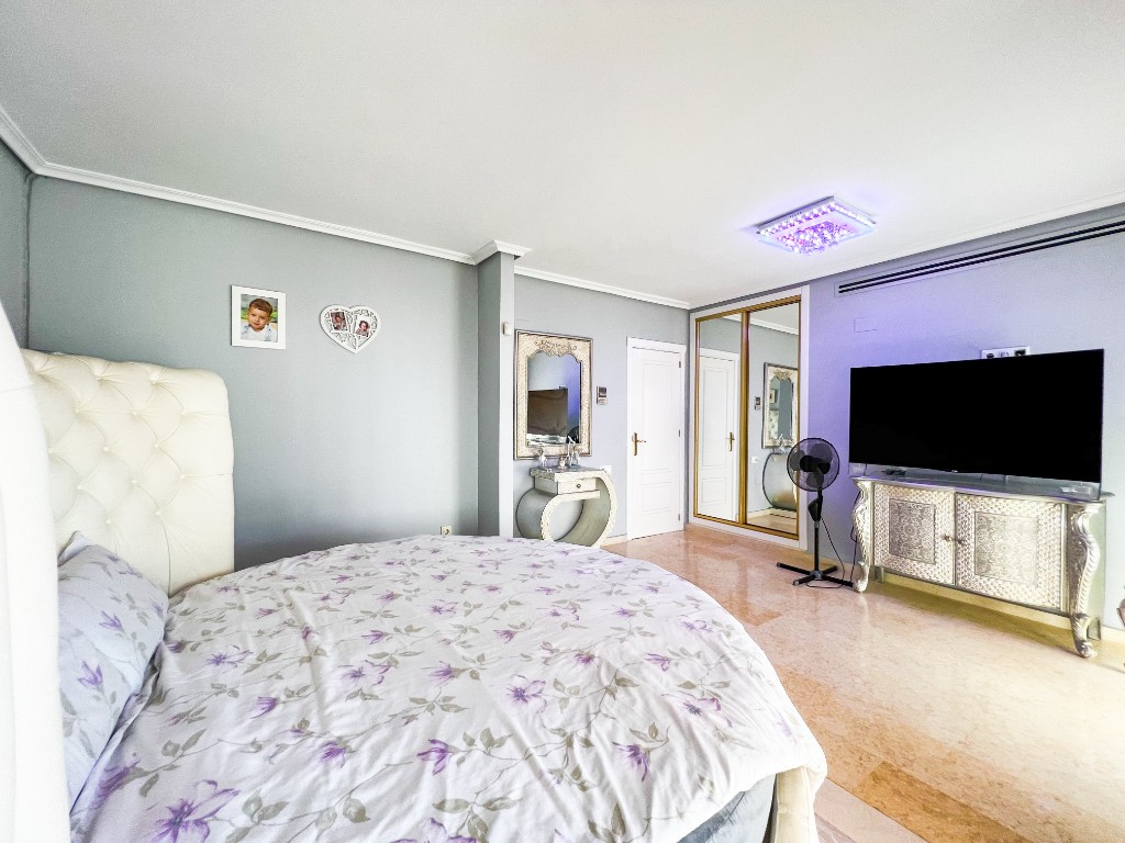 For sale - 5 Bedroom 4 Bathroom Villa in La Mata - La Mata  - Alicante