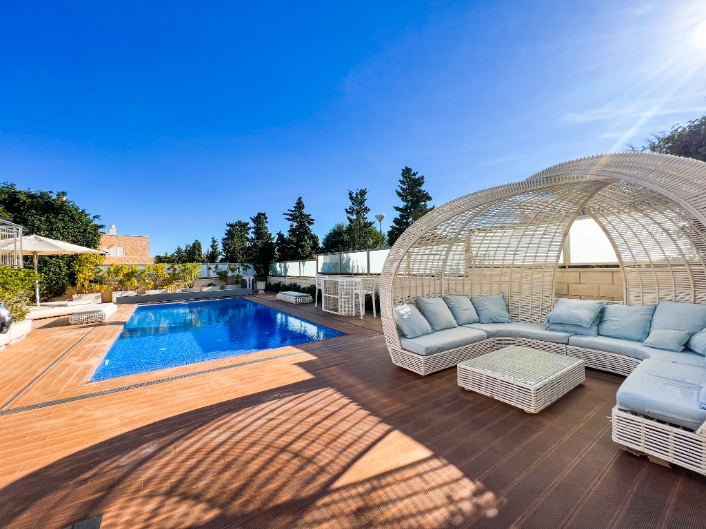 For sale - 5 Bedroom 4 Bathroom Villa in La Mata - La Mata  - Alicante