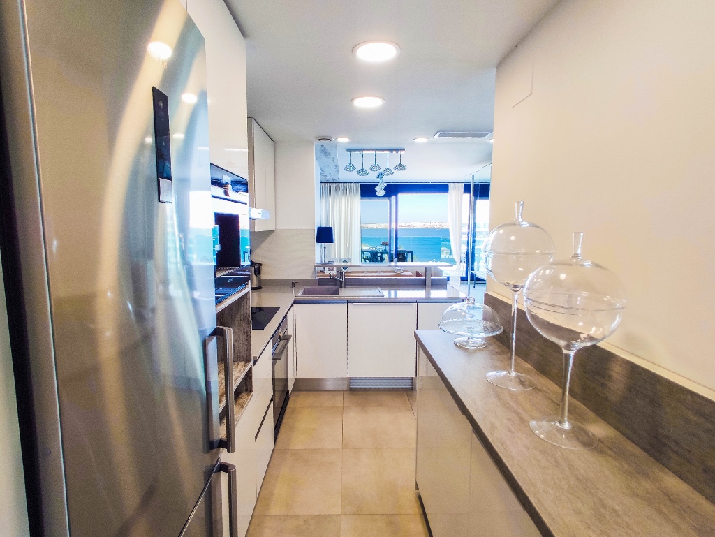 For sale - 2 Bedroom 2 Bathroom Apartamento in Punta Prima - Punta Prima  - Alicante