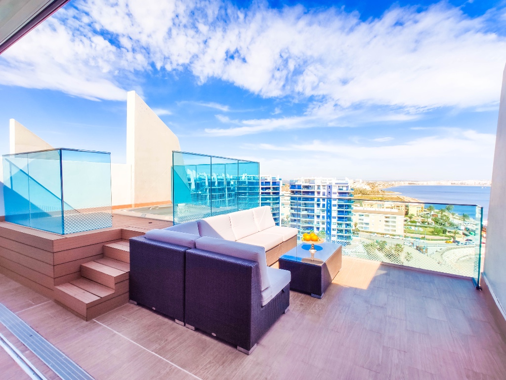 For sale - 2 Bedroom 2 Bathroom Apartamento in Punta Prima - Punta Prima  - Alicante