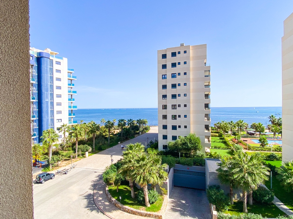 For sale - 2 Bedroom 1 Bathroom Apartamento in Punta Prima - Punta Prima  - Alicante