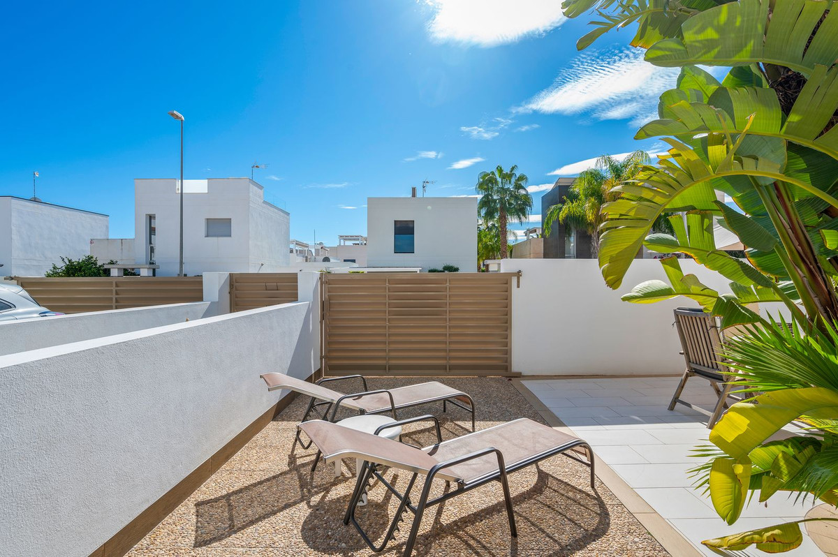 For sale - 2 Bedroom 2 Bathroom Ground Floor Apartment in Ciudad Quesada  - Ciudad Quesada  - Alicante