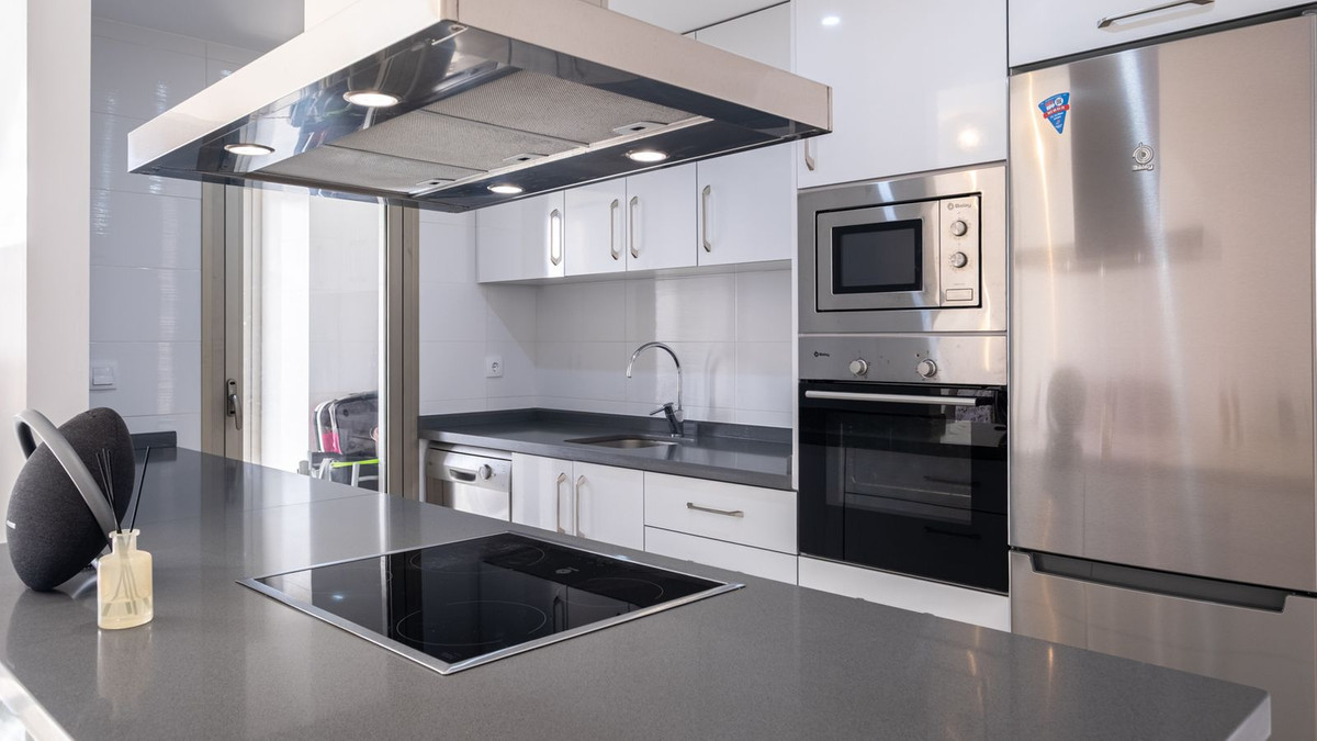 For sale - 2 Bedroom 2 Bathroom Apartment - Middle Floor Apartment in Orihuela - Villamartin  - Alicante