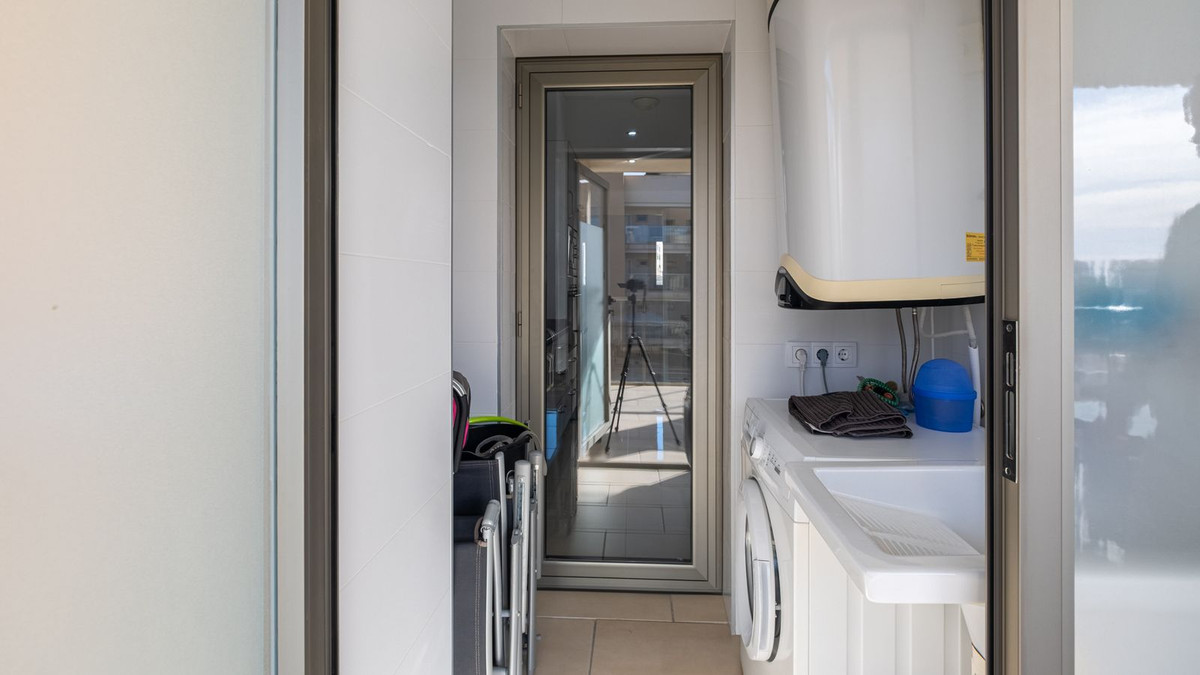 For sale - 2 Bedroom 2 Bathroom Apartment - Middle Floor Apartment in Orihuela - Villamartin  - Alicante