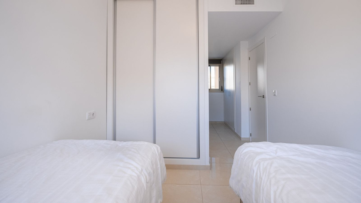 For sale - 2 Bedroom 2 Bathroom Apartment - Middle Floor Apartment in Orihuela - Villamartin  - Alicante