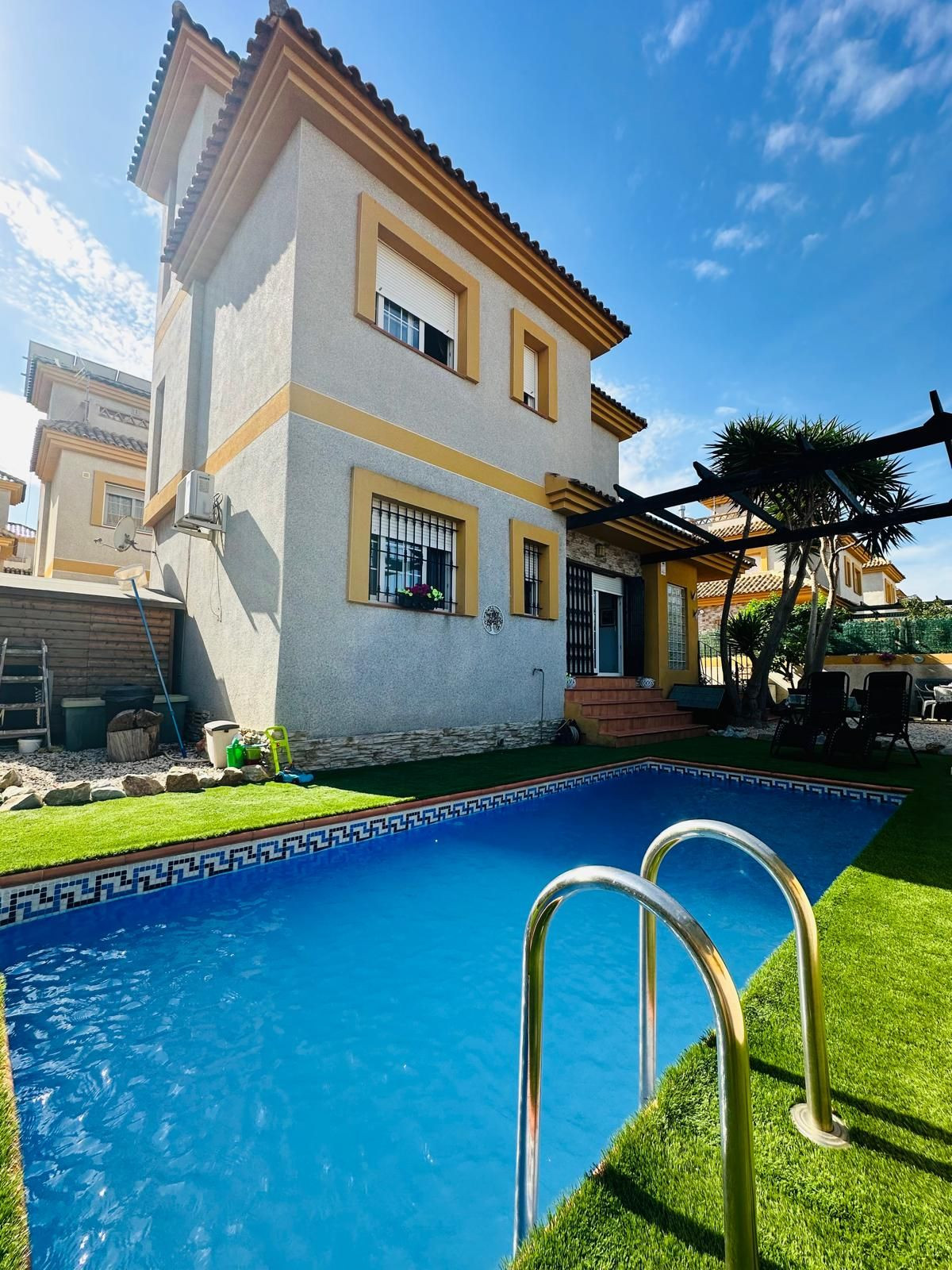 For sale - 3 Bedroom 3 Bathroom Detached Villa in Los Montesinos - Los Montesinos Centro  - Alicante